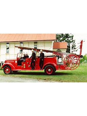 Model 75 Mack Pump/Escape Fire Engine