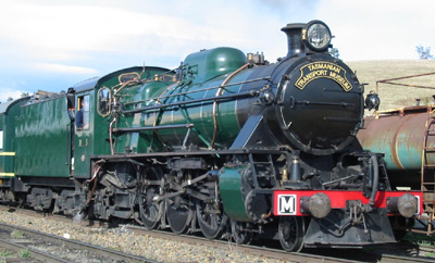 Two cylinder steam locomotive - TGR No. M5