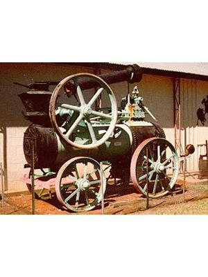 Portable engine for pumping water