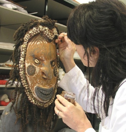 Australian Institute for the Conservation of Cultural Material Inc. (AICCM) Australian Institute for the Conservation of Cultural Material Inc. (AICCM)