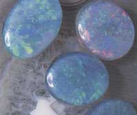 Rich opal discoveries have been made at White Cliffs and Lightning Ridge.