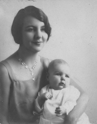 Adeline Thompson with daughter Mary 1930