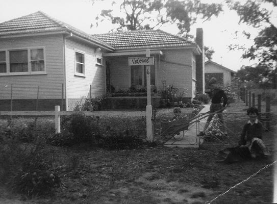 House in which quilt was made.<br />4 Lagoon Drive (previously Mark Street) Glenbrook NSW