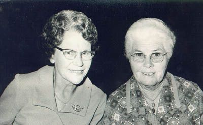 Lilian Maud Downing (right) in 1972