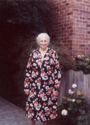 Elizabeth Perry, 1975