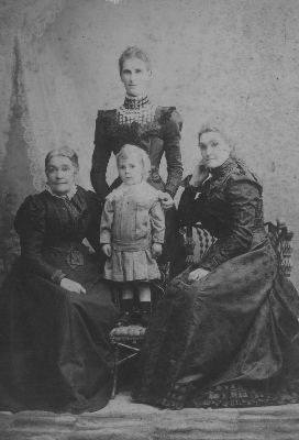 l.to r. Isobel Cox, Ada & Ben Curnow, Elizabeth Curnow, Elsie Cox