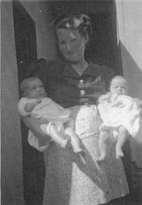 Bessie with her twins, 1948