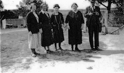 Isabelle Eather, centre; Margaret Flint, left. 1940s