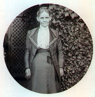 Quilt maker Margaret A. Miller